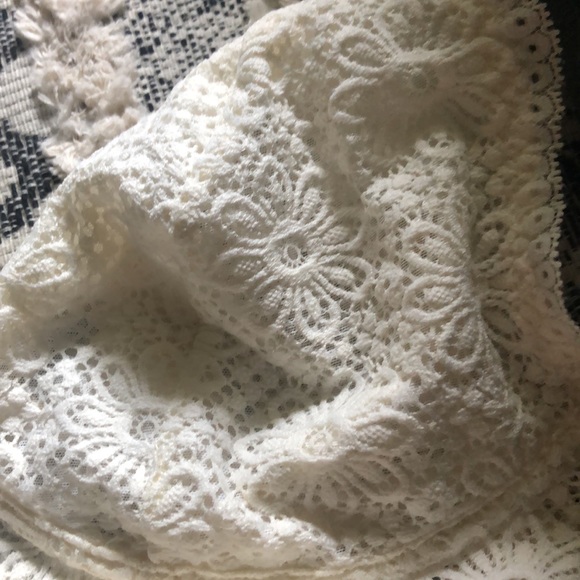 Aerie Plunge Bralette - Picture 3 of 4